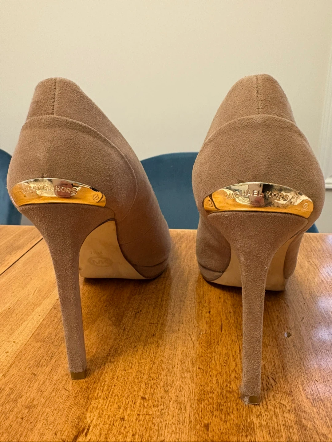 Michael Kors size 7.5 heels