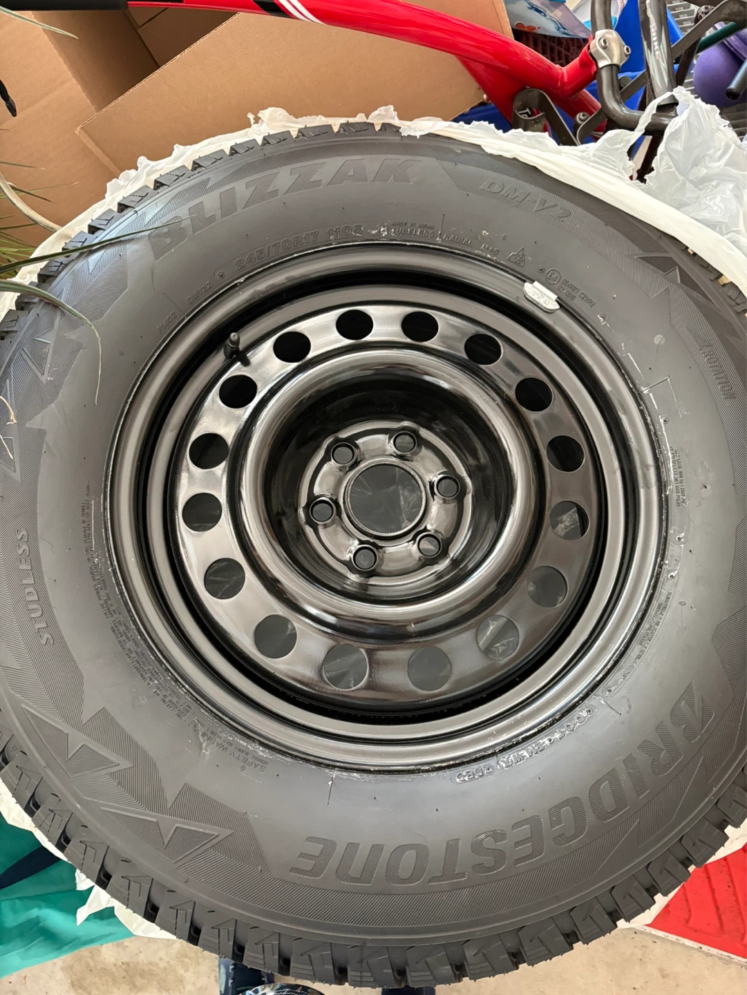Bridgestone Blizzak Winter Tires 245/70R17 - photo 2