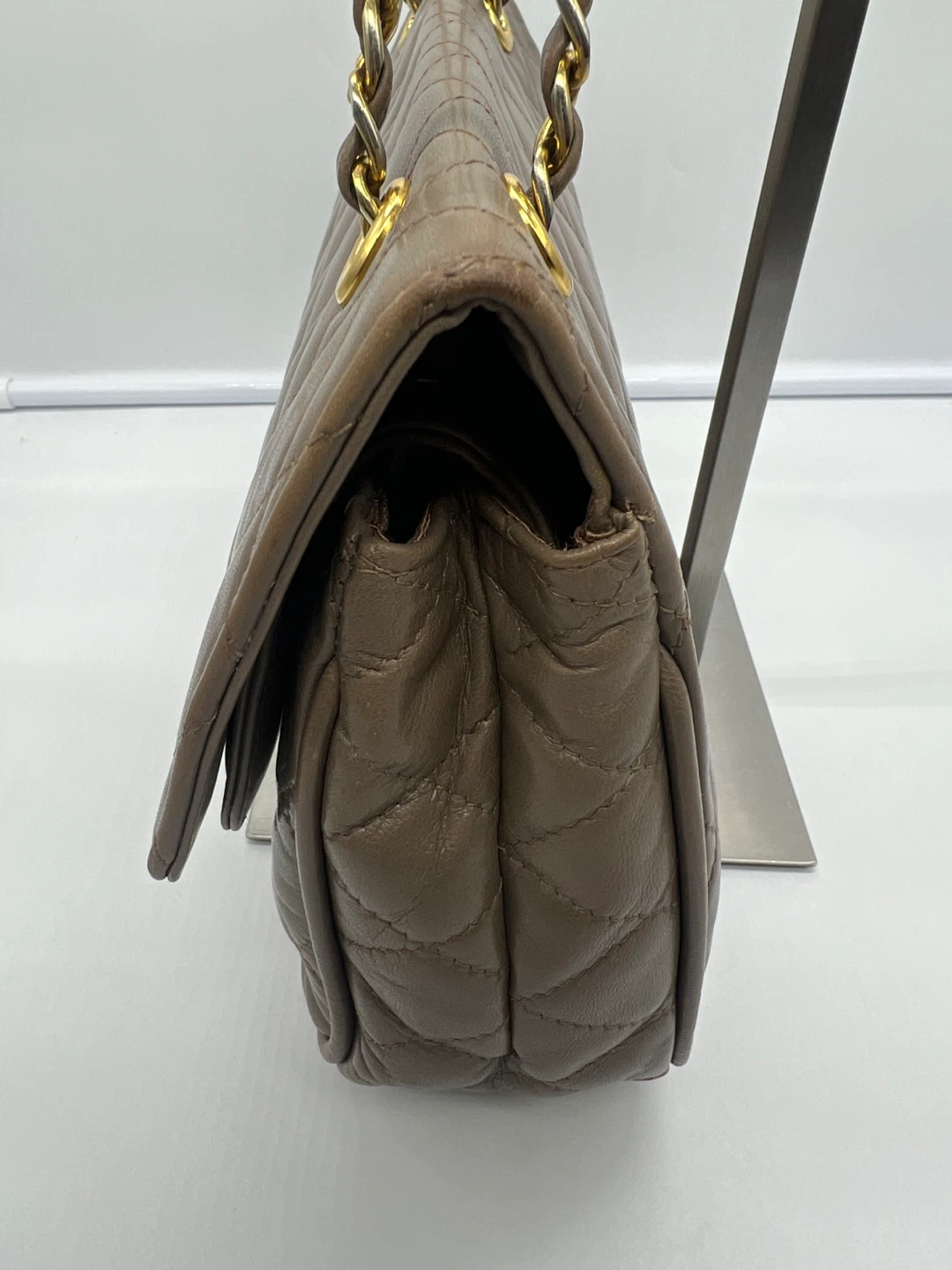 HOLT RENFREW Vintage Taupe Quilted Lambskin Leather Shoulder Bag - photo 5
