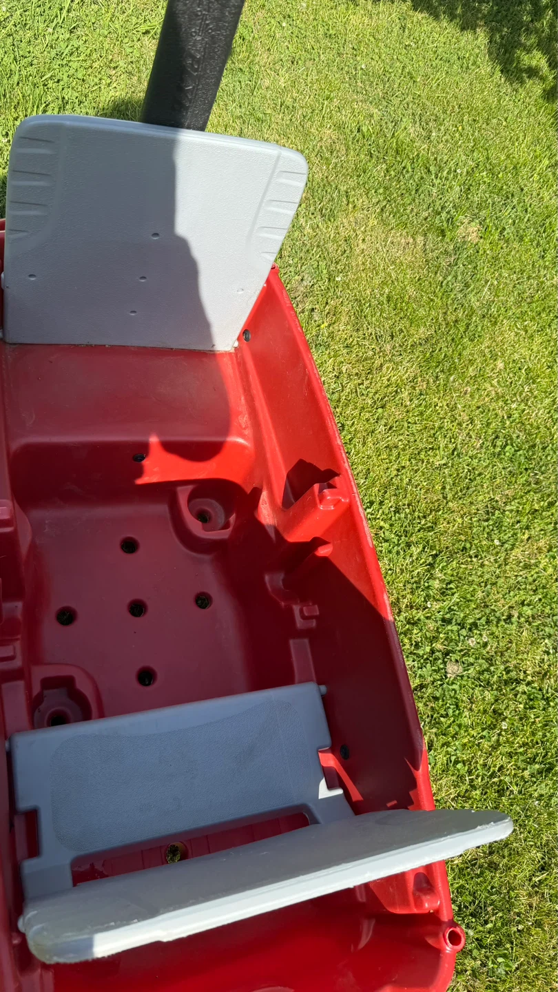Radio Flyer Red Wagon with Seats check more pictures - photo 2