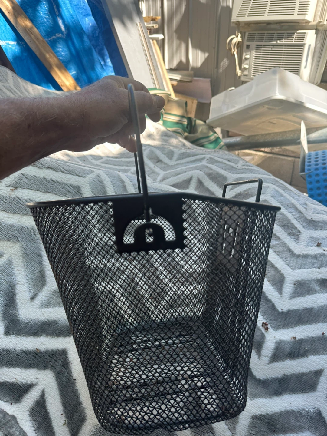 Black Metal Basket with Handle - photo 3
