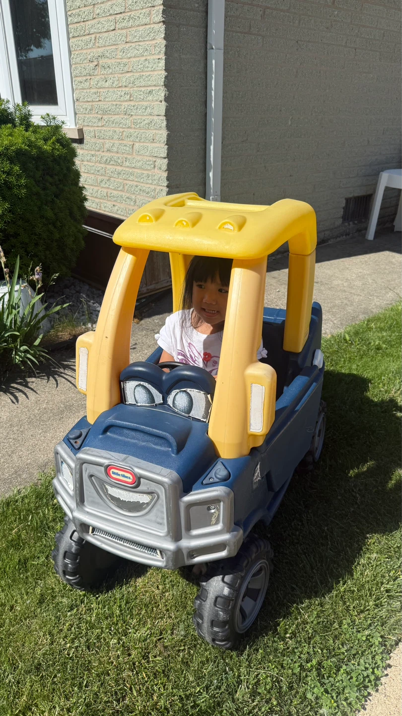Little Tikes Truck Ride-On Toy check more pictures - photo 2