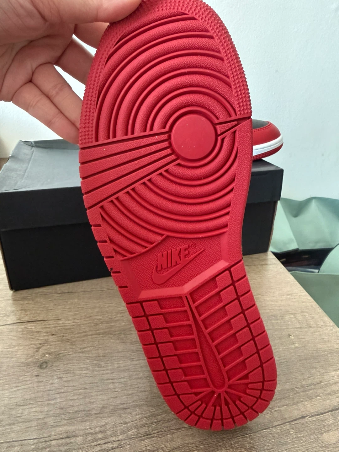 MENS 9.5 Nike Air Jordan 1 Mid Red/Black-White - photo 5