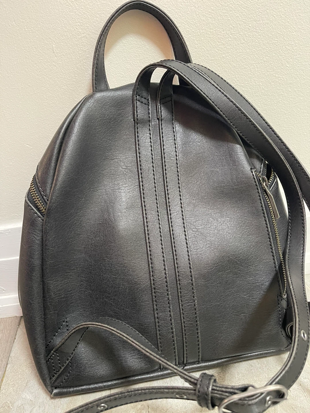 Matt & Nat Black Faux Leather Backpack - photo 2