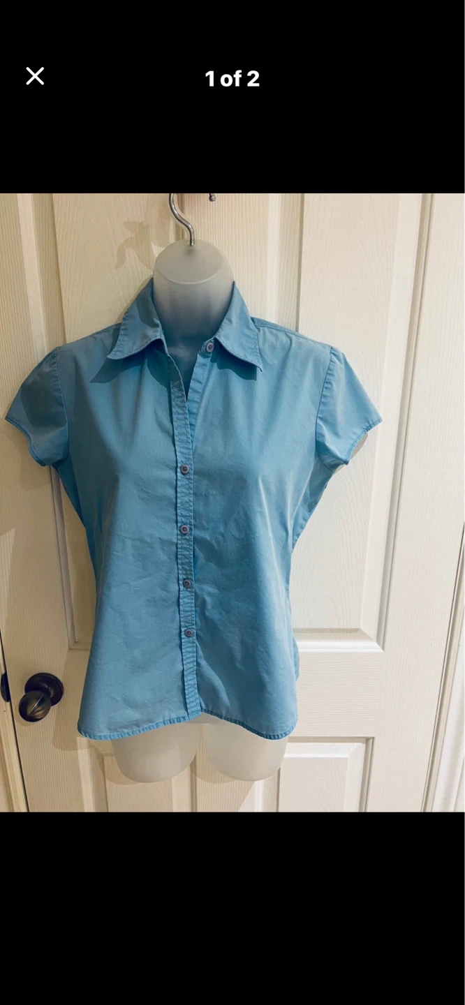Light Blue Short-Sleeve Button-Up Shirt