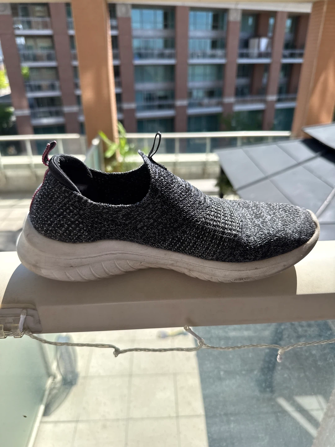 Skechers women’s Slip-On Sneakers Arch Fit - photo 2