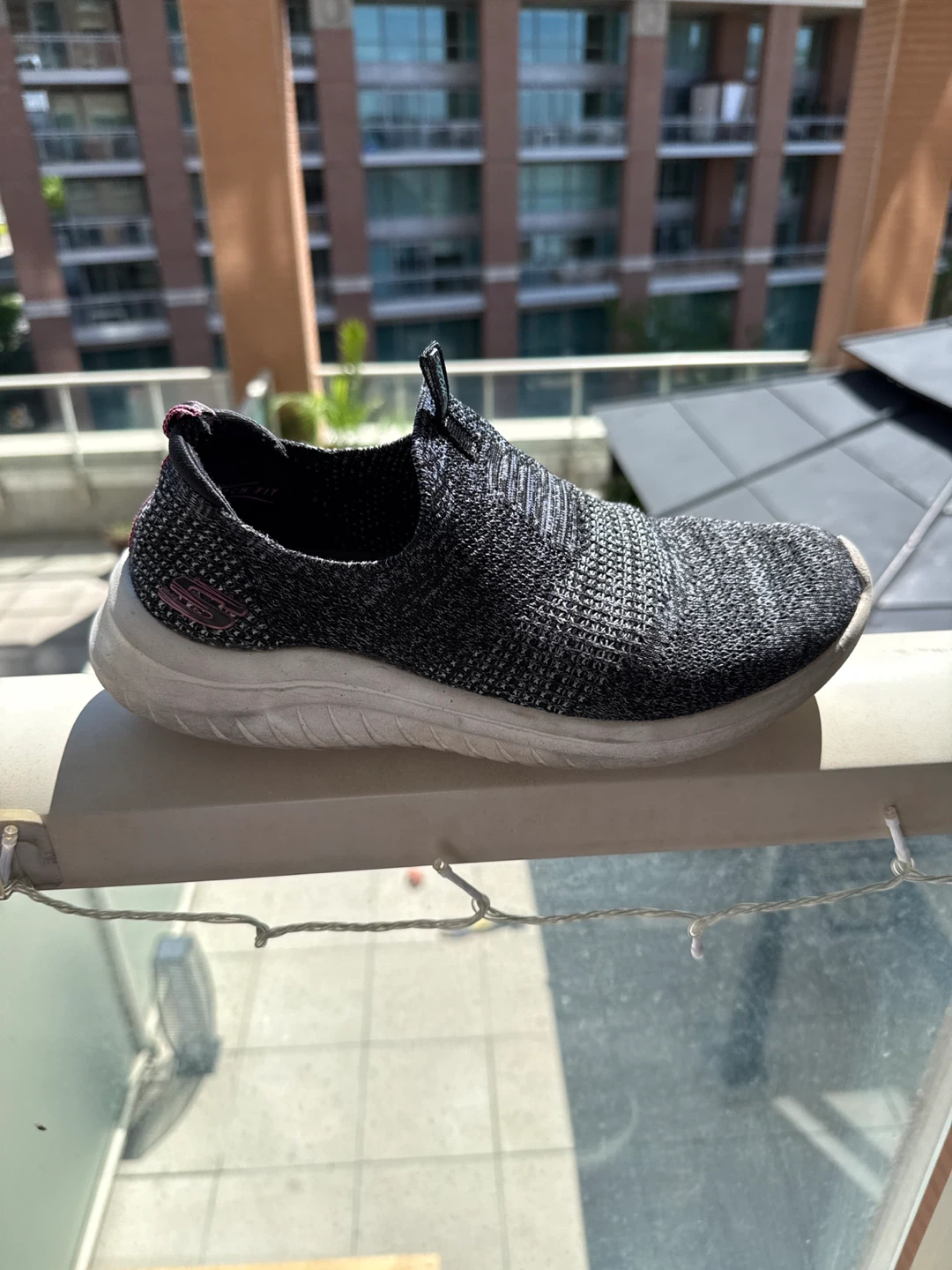 Skechers women’s Slip-On Sneakers Arch Fit - photo 3