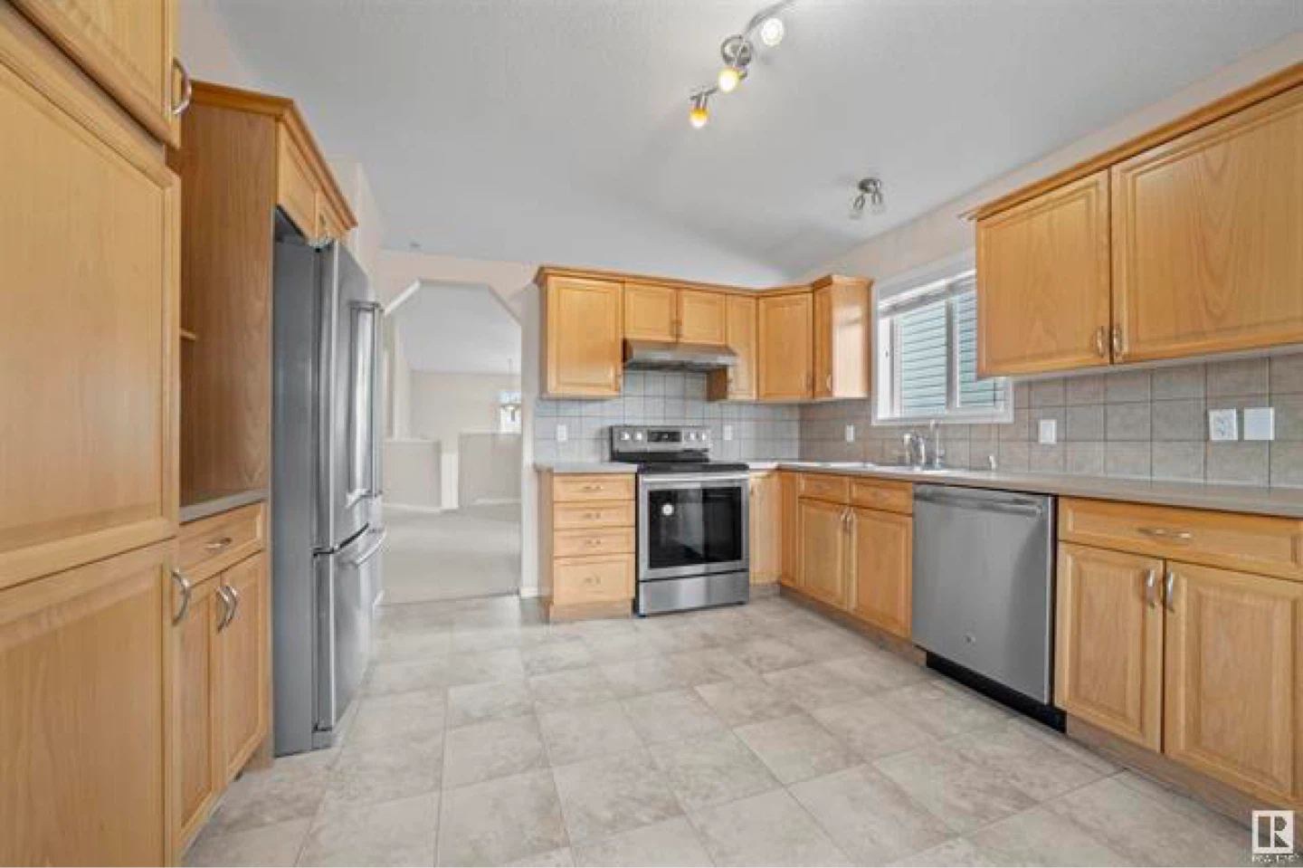 Empty House For rent