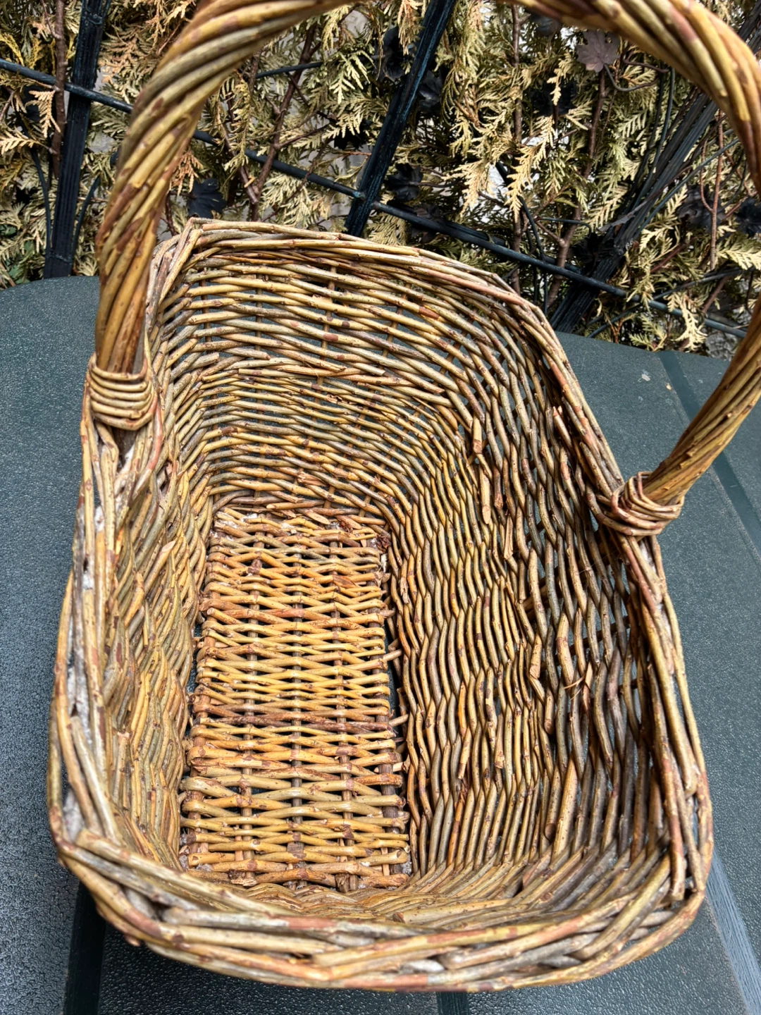 Willow wicket basket with handle handmade 13 x 8 x9 inch - photo 2