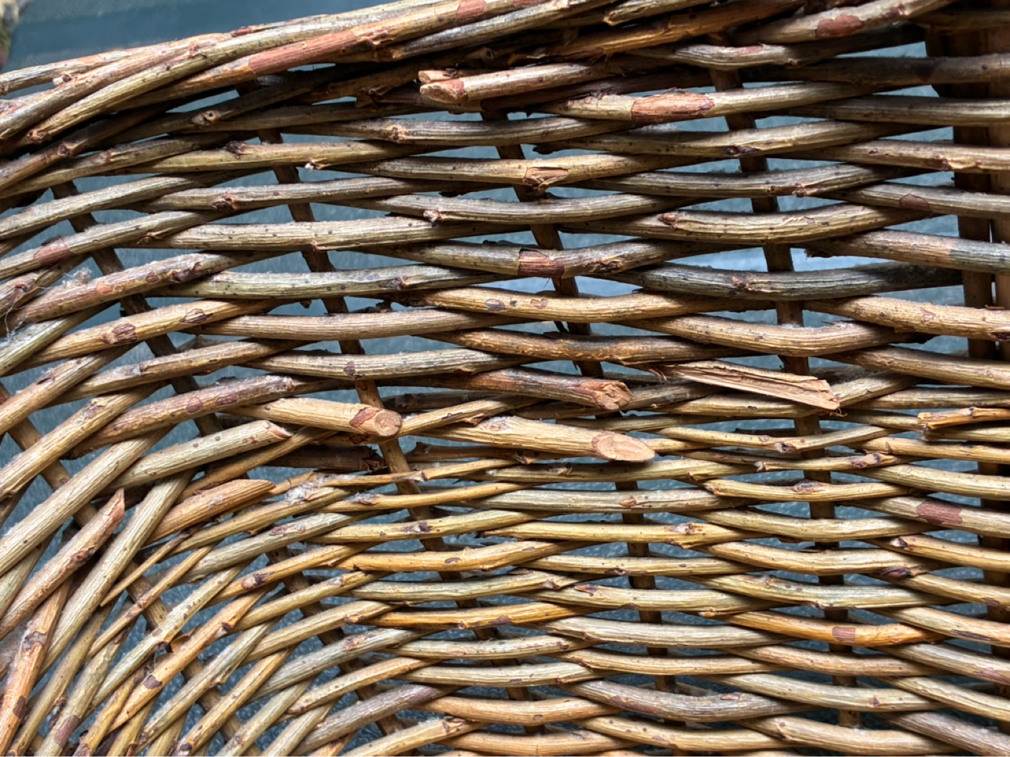Willow wicket basket with handle handmade 13 x 8 x9 inch - photo 3