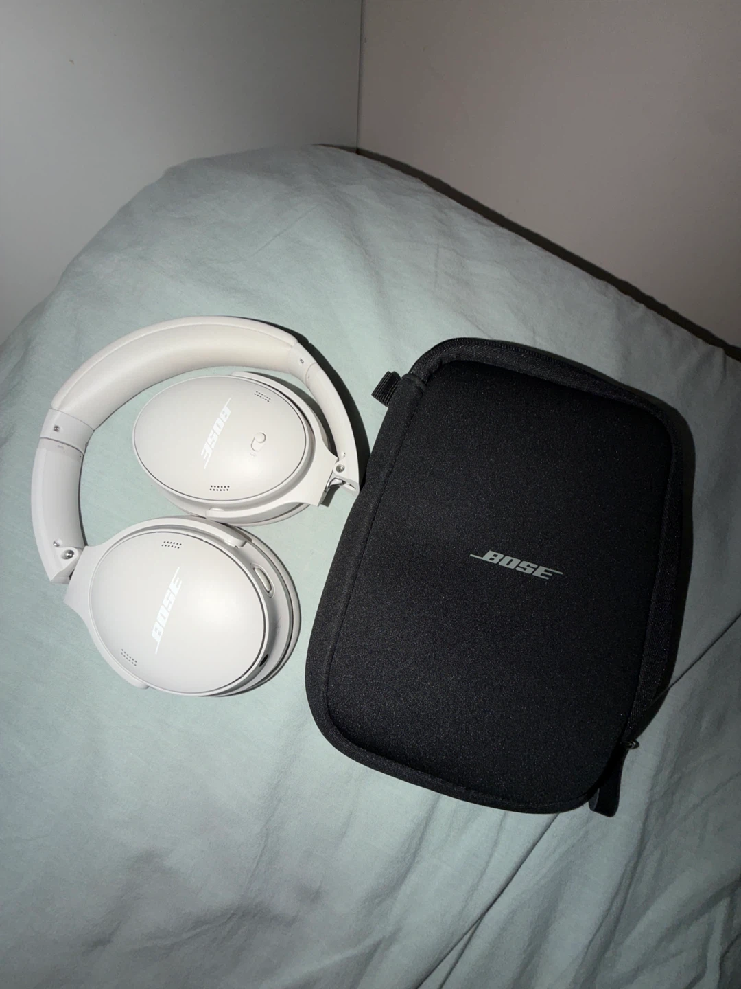 Bose QuietComfort 35 II Headphones - White