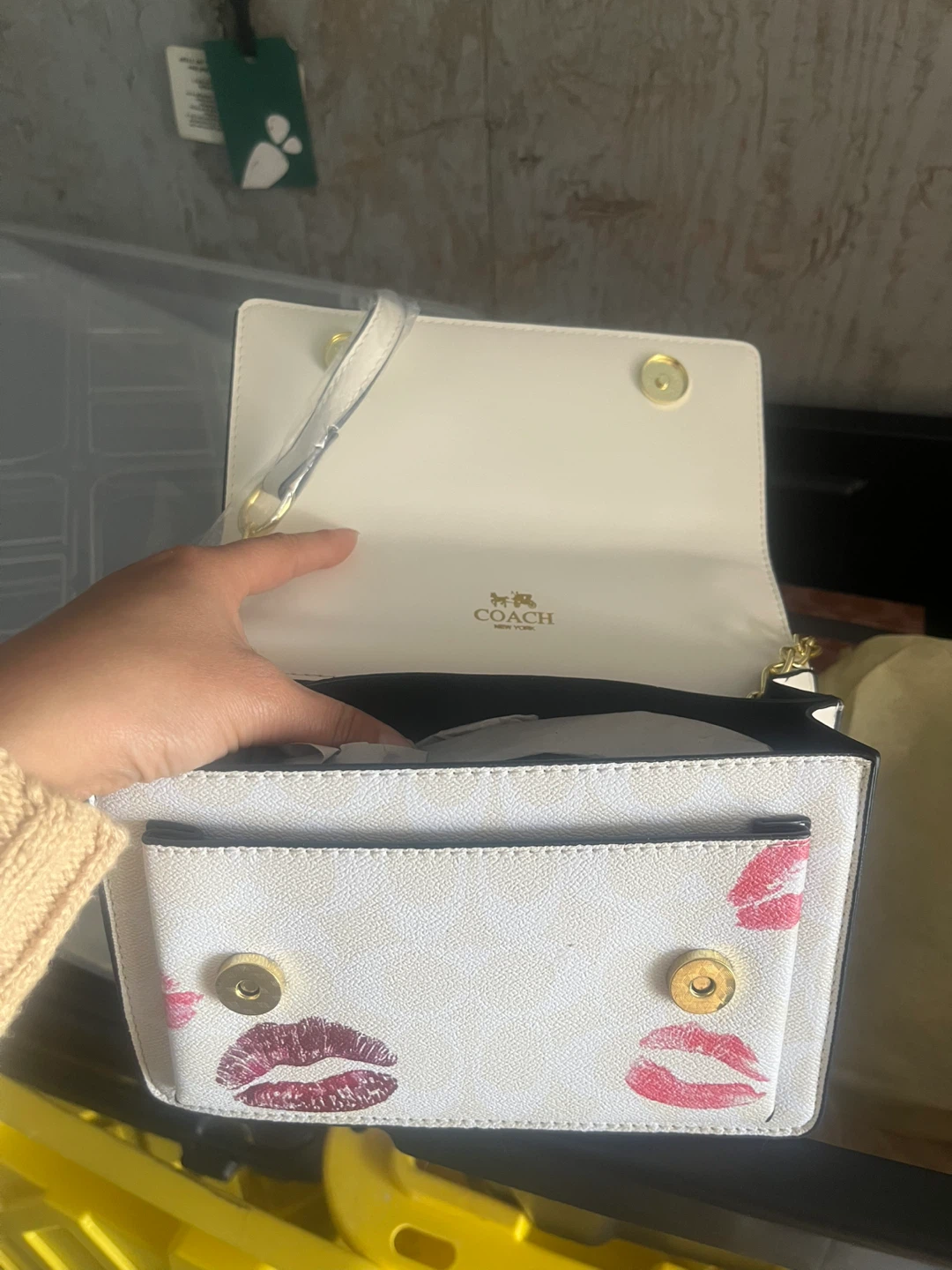 Coach Shoulder Bag with Kiss Print - photo 4