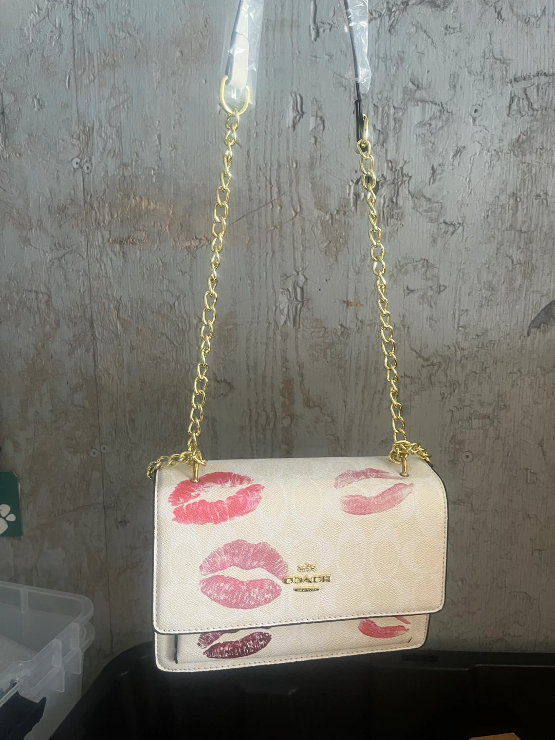 Coach Shoulder Bag with Kiss Print - photo 5