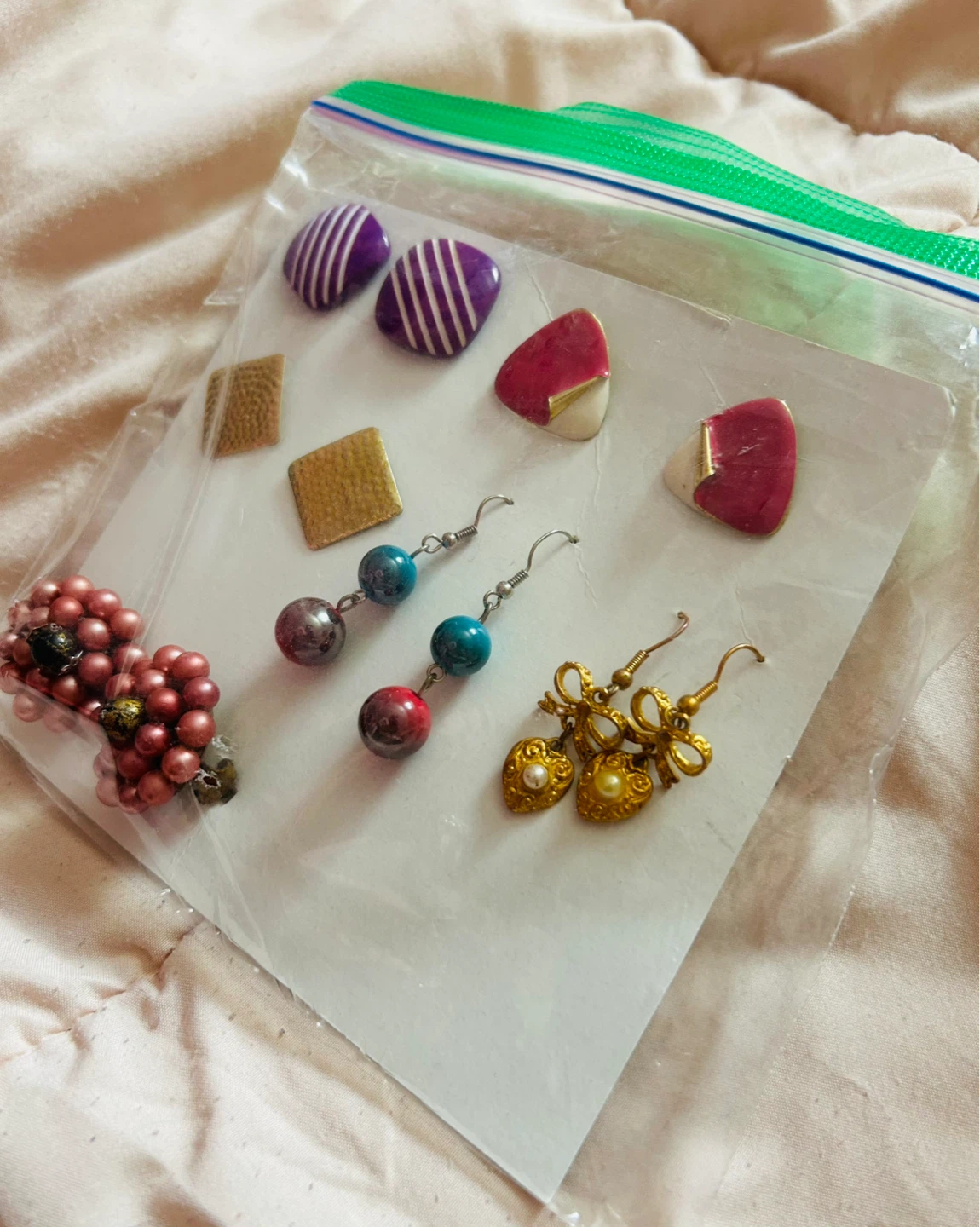 6 Assorted Vintage Earrings - photo 2