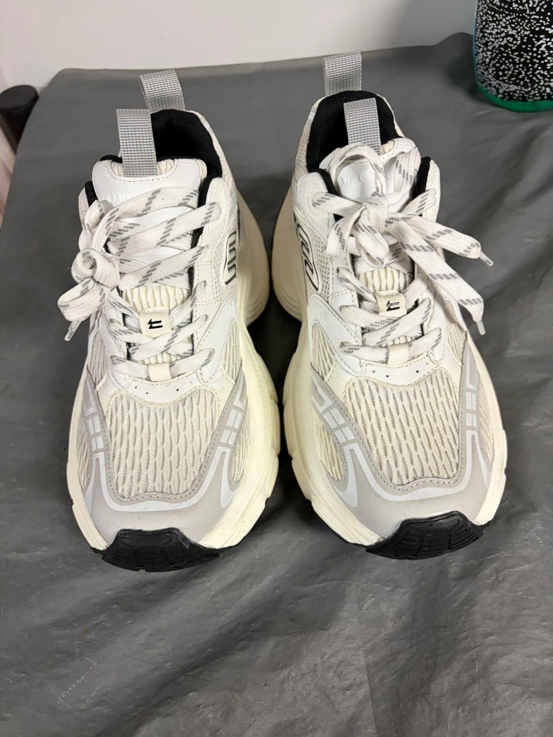 White & Grey Chunky Sole Running Shoes - photo 2