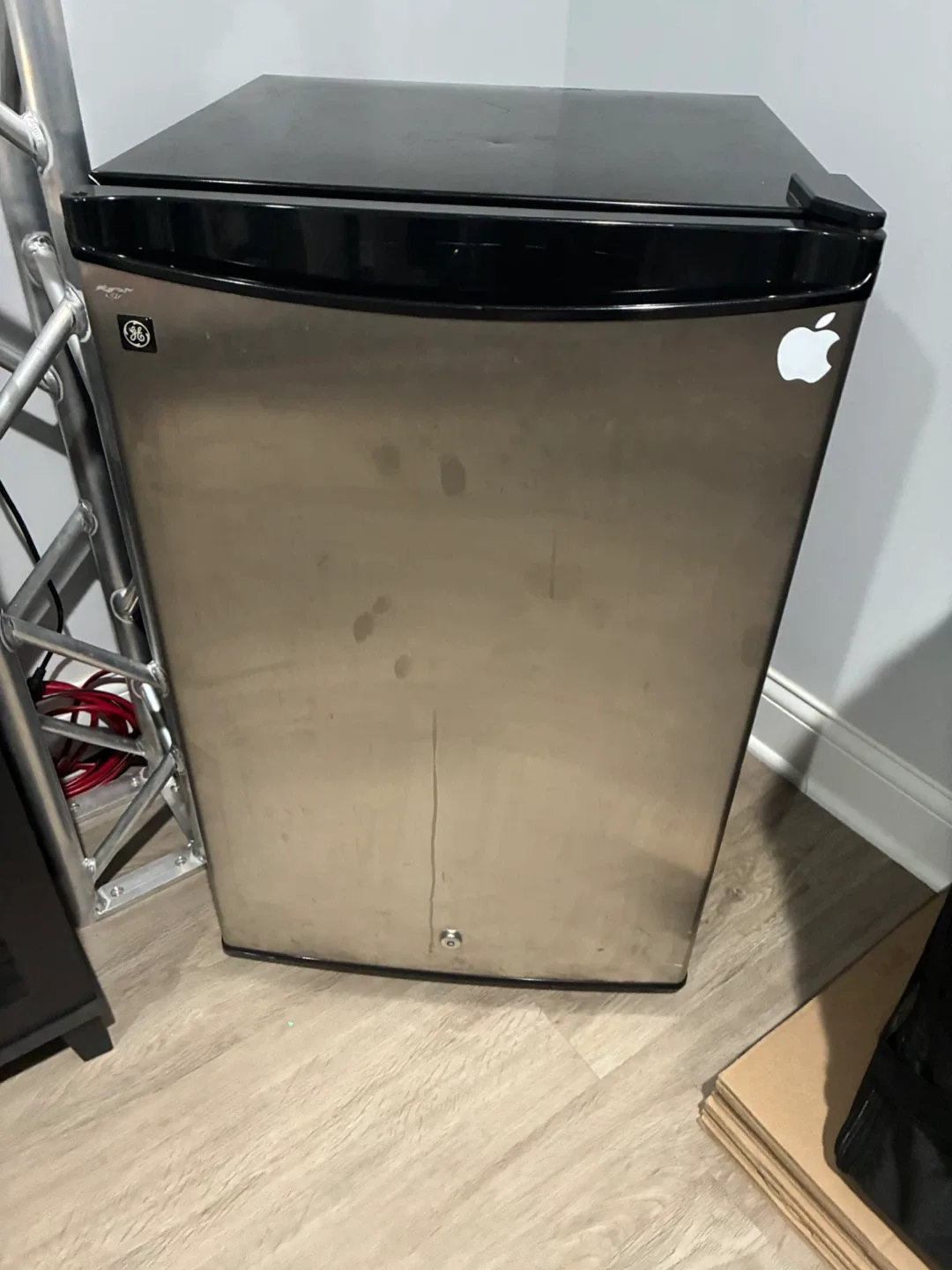 GE Mini Fridge