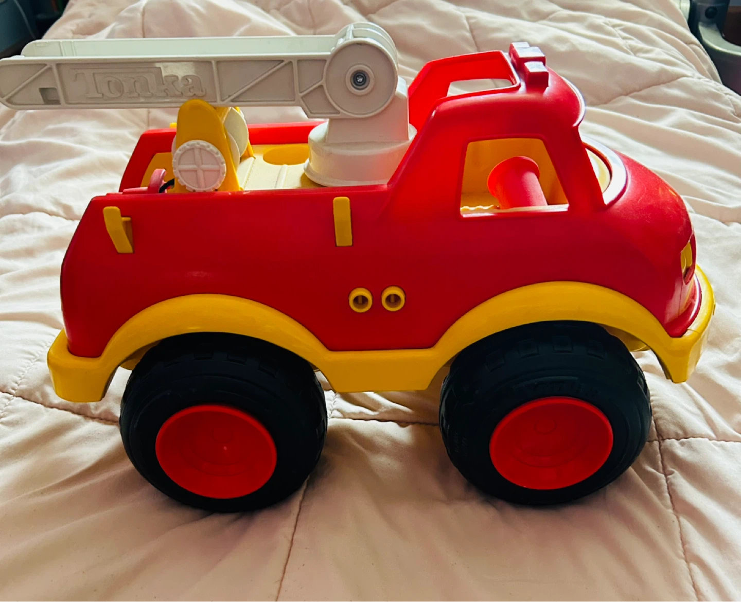 Tonka Toy Fire Truck - photo 3