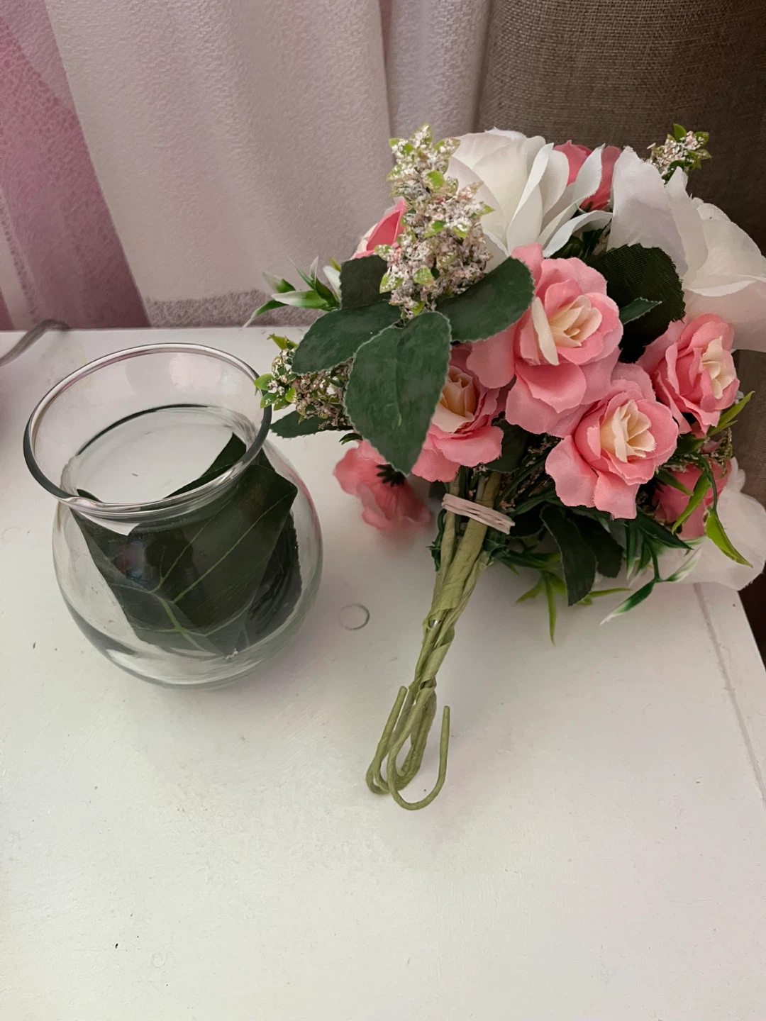 Artificial Flower Arrangement in Glass Vase - photo 3