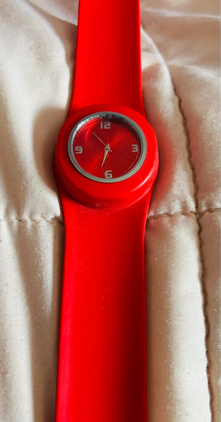 Red Snap Band Watch - photo 2