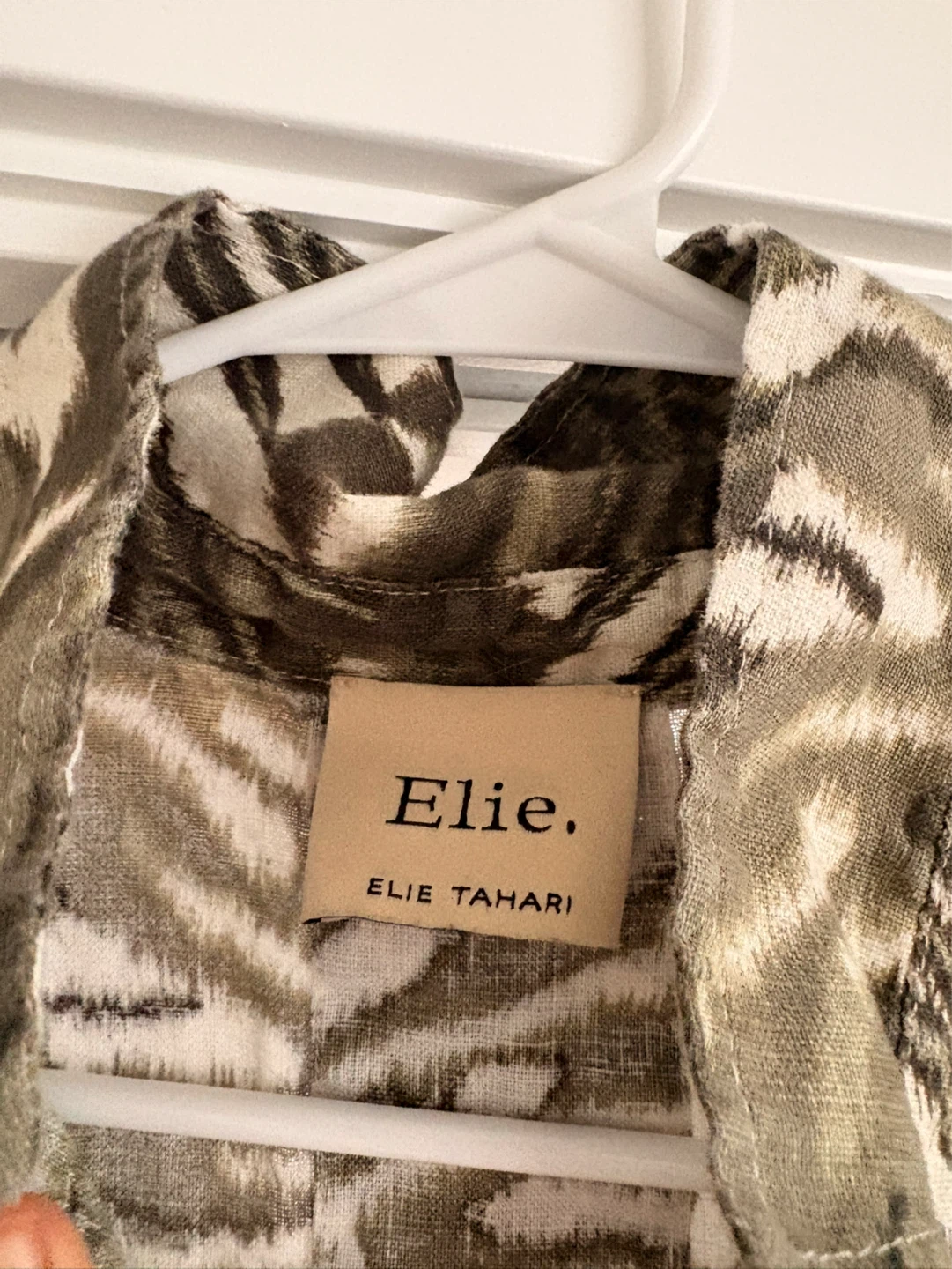 Elie Tahari Short Sleeve Button-Up Shirt - photo 2