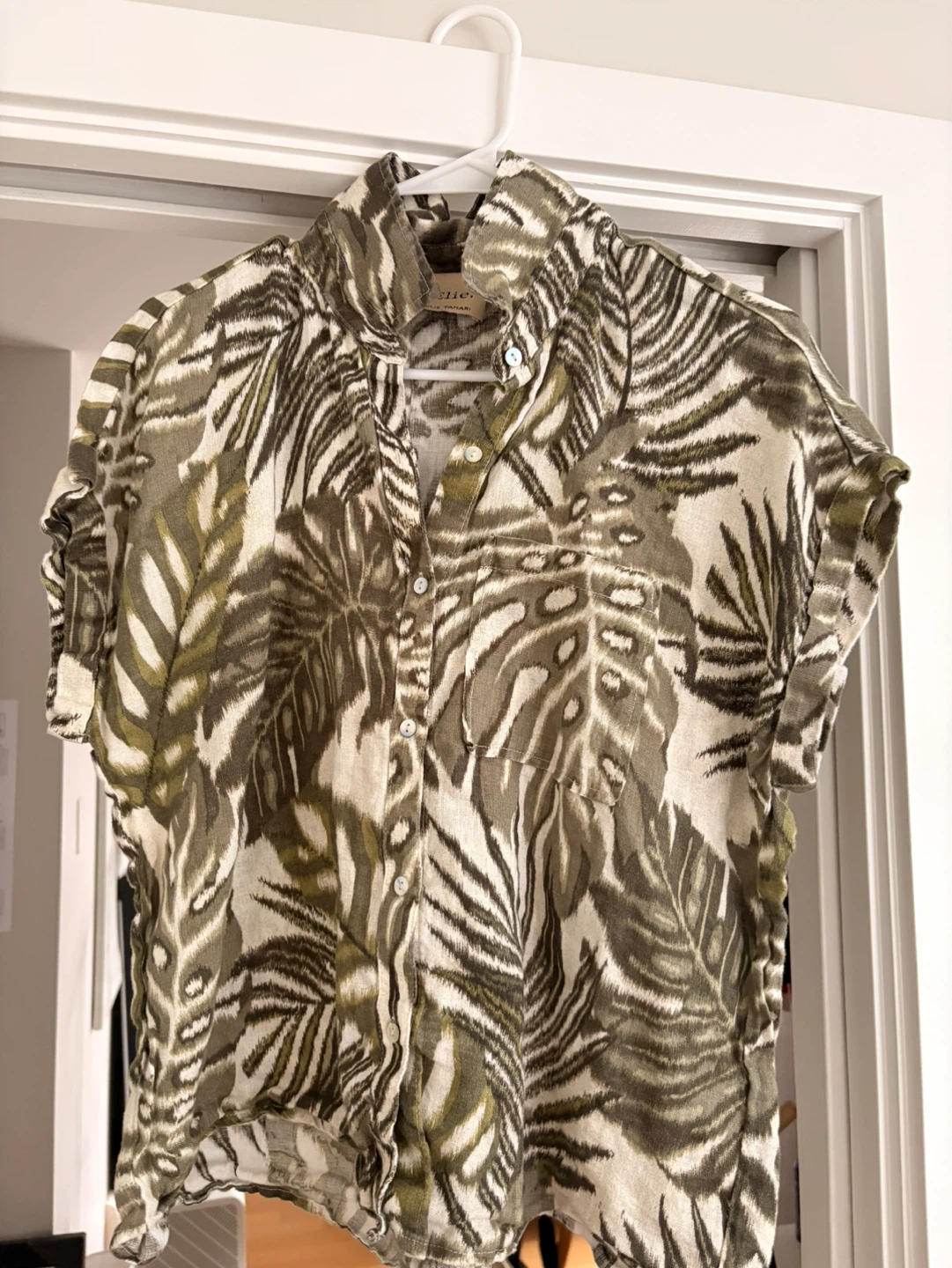 Elie Tahari Short Sleeve Button-Up Shirt