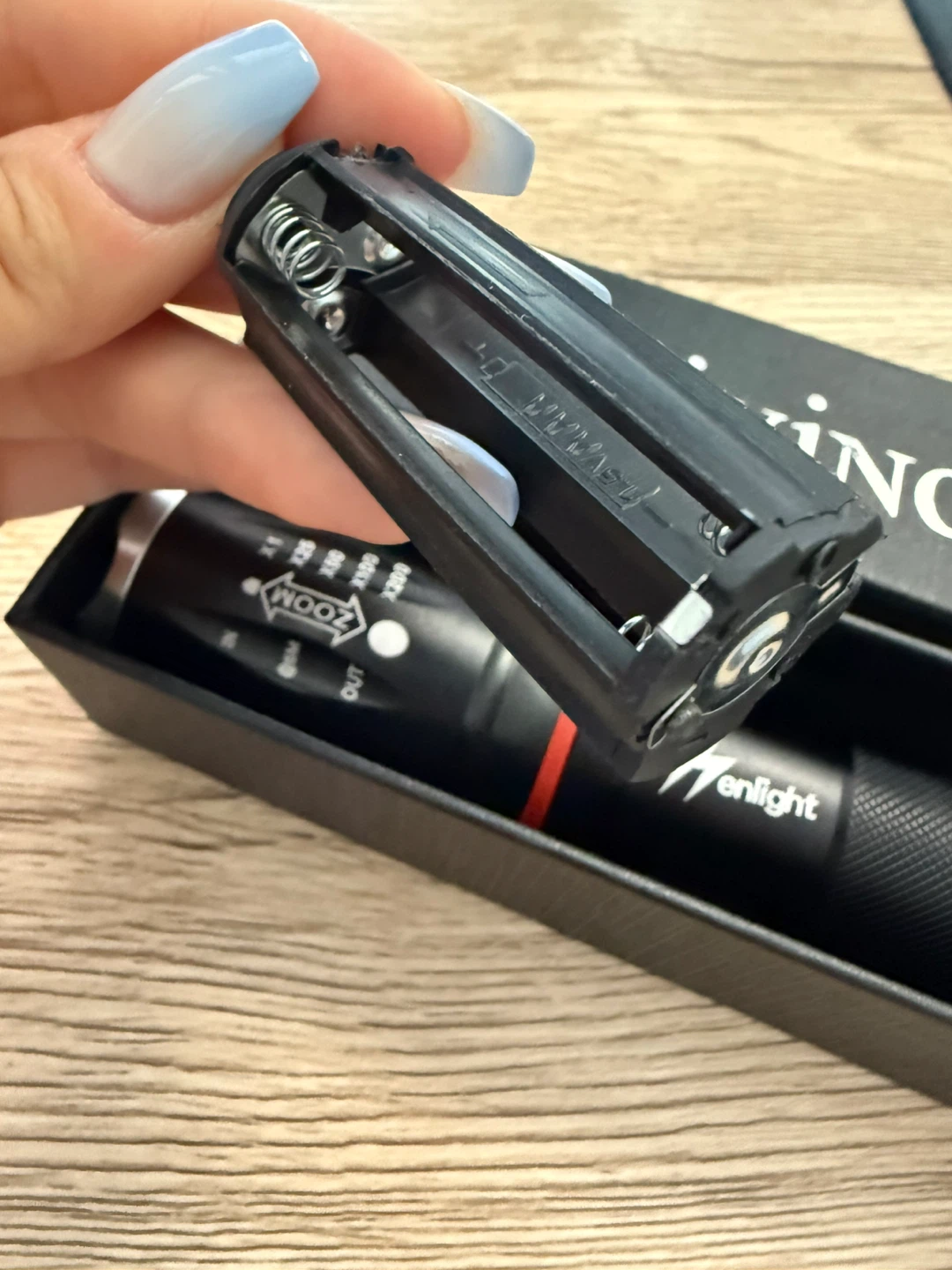 Divino Enlight LED Flashlight with Zoom (Battery not included) - photo 2