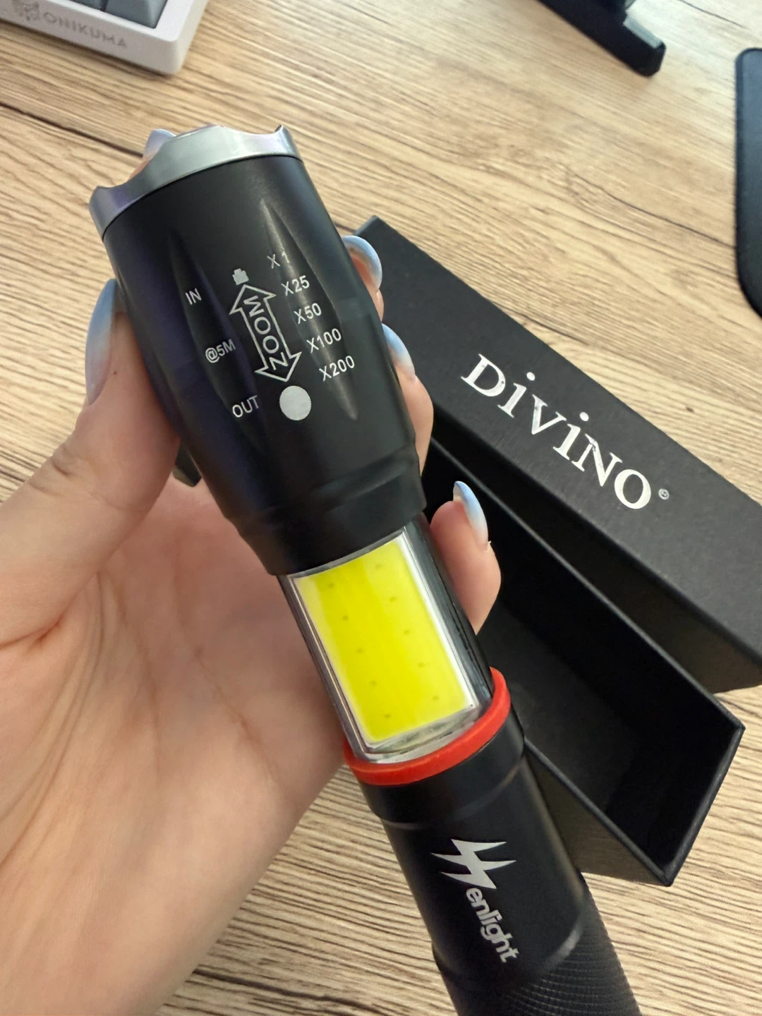 Divino Enlight LED Flashlight with Zoom (Battery not included) - photo 3