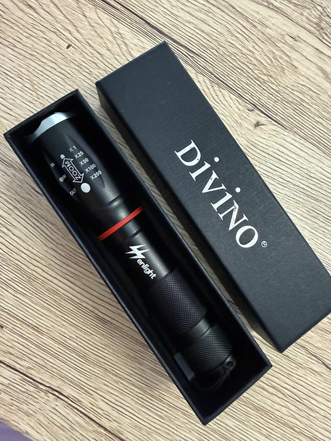 Divino Enlight LED Flashlight with Zoom (Battery not included)