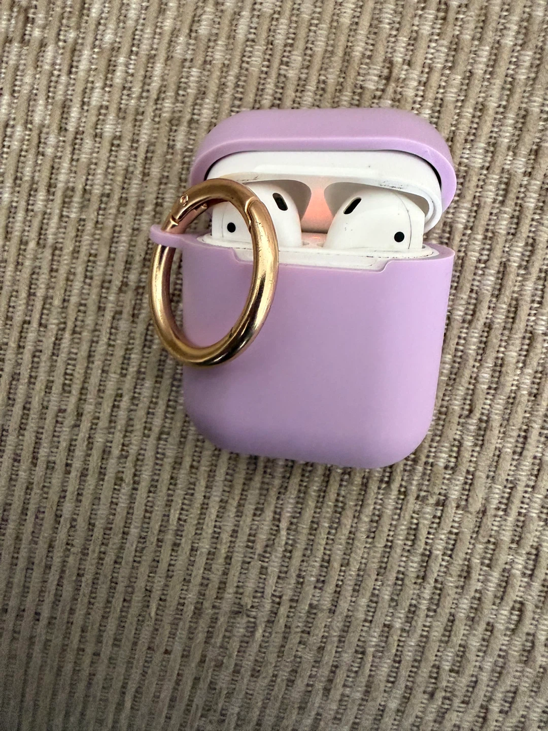 Lilac AirPods Case with Gold Ring - photo 2