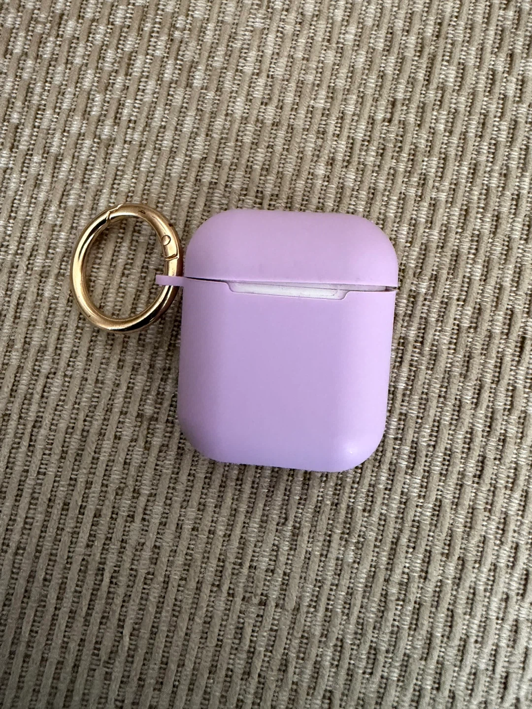 Lilac AirPods Case with Gold Ring - photo 5