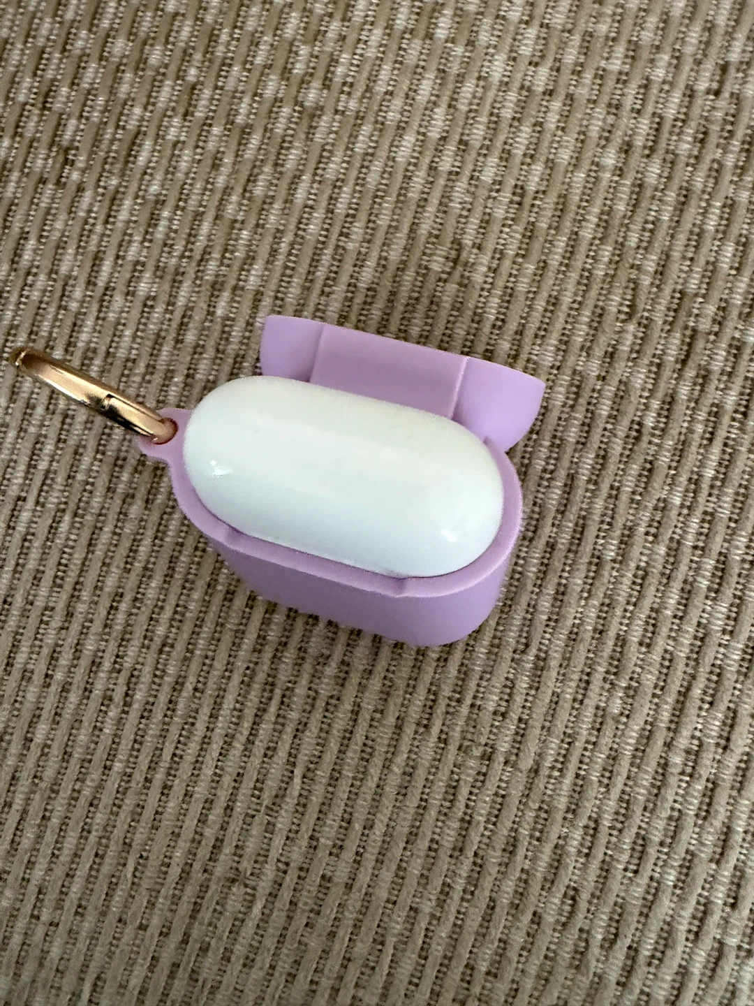 Lilac AirPods Case with Gold Ring - photo 3