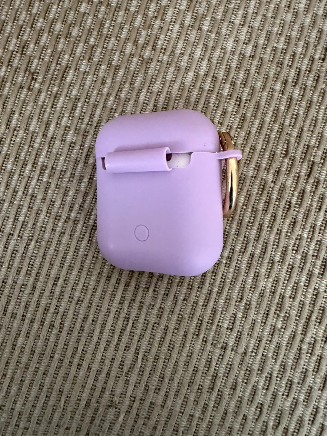 Lilac AirPods Case with Gold Ring - photo 4