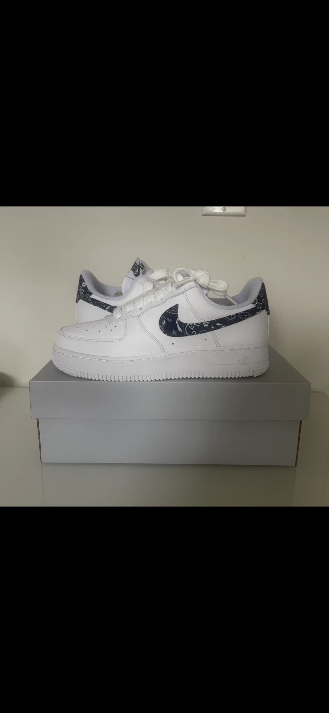 Nike Air Force 1 '07 ESS Sneakers White/Black Paisley Size 6