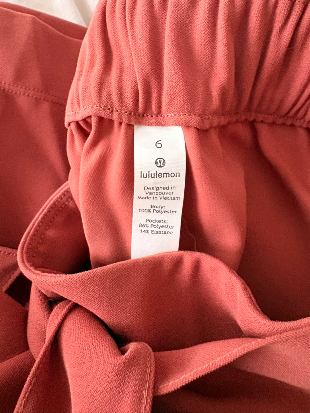 Lululemon Pants Size 6 - photo 2