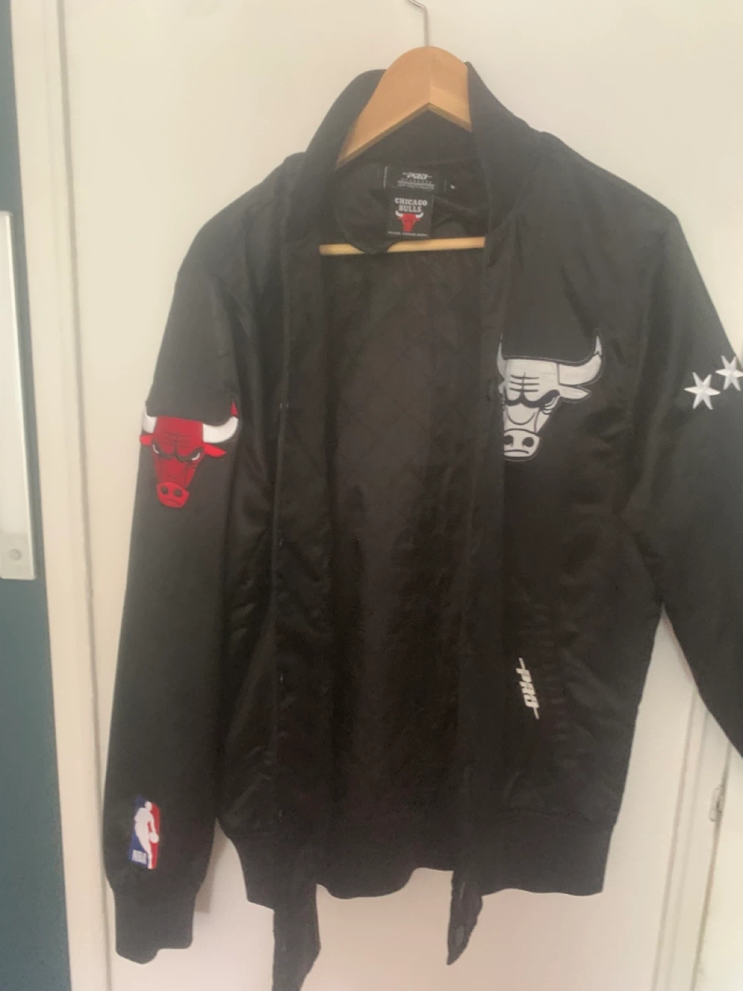 Pro Standard Chicago Bulls Jacket - photo 3