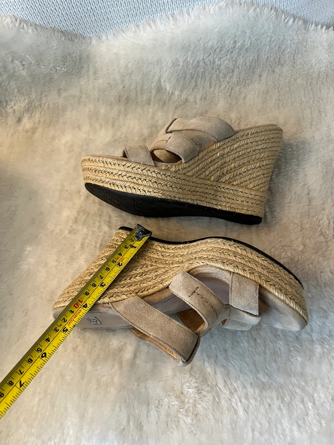 Ugg Suede Wedge Sandals Size 6 - photo 5