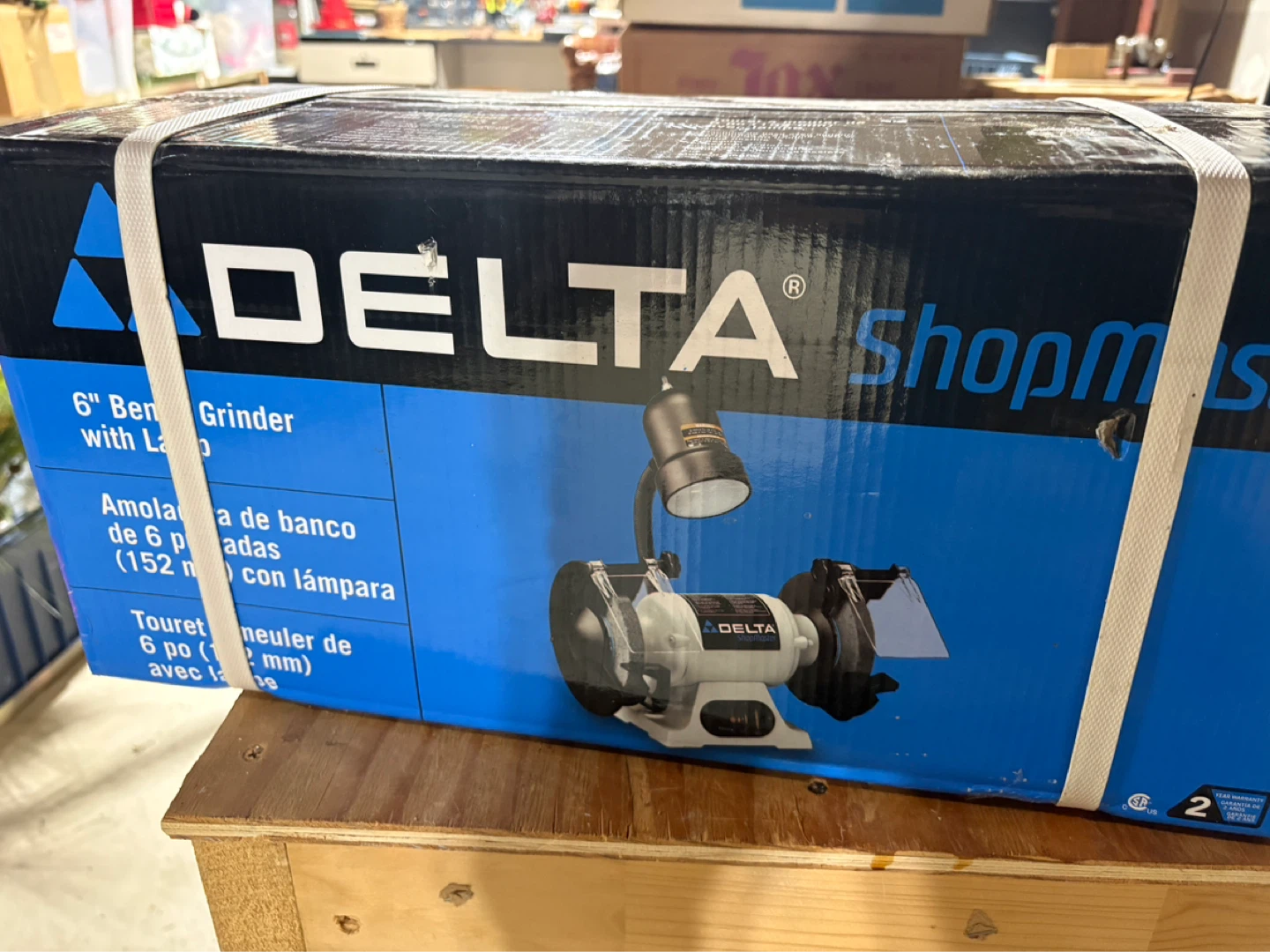 Delta Shopmaster 6" Bench Grinder with Lamp - photo 4