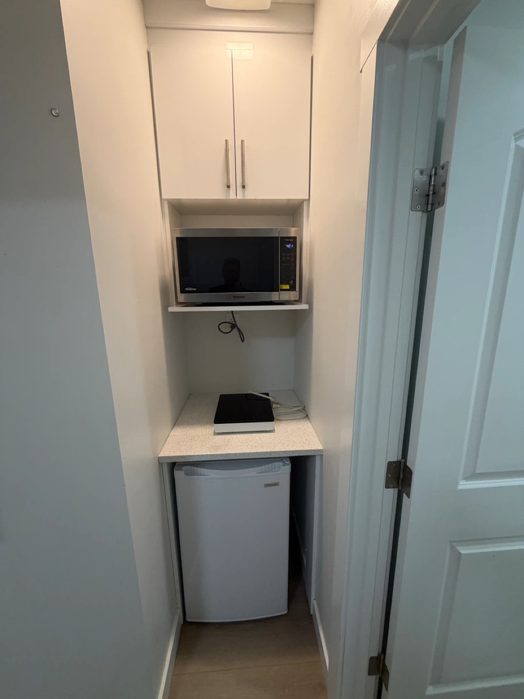 1 private furnished room available for rent - photo 3