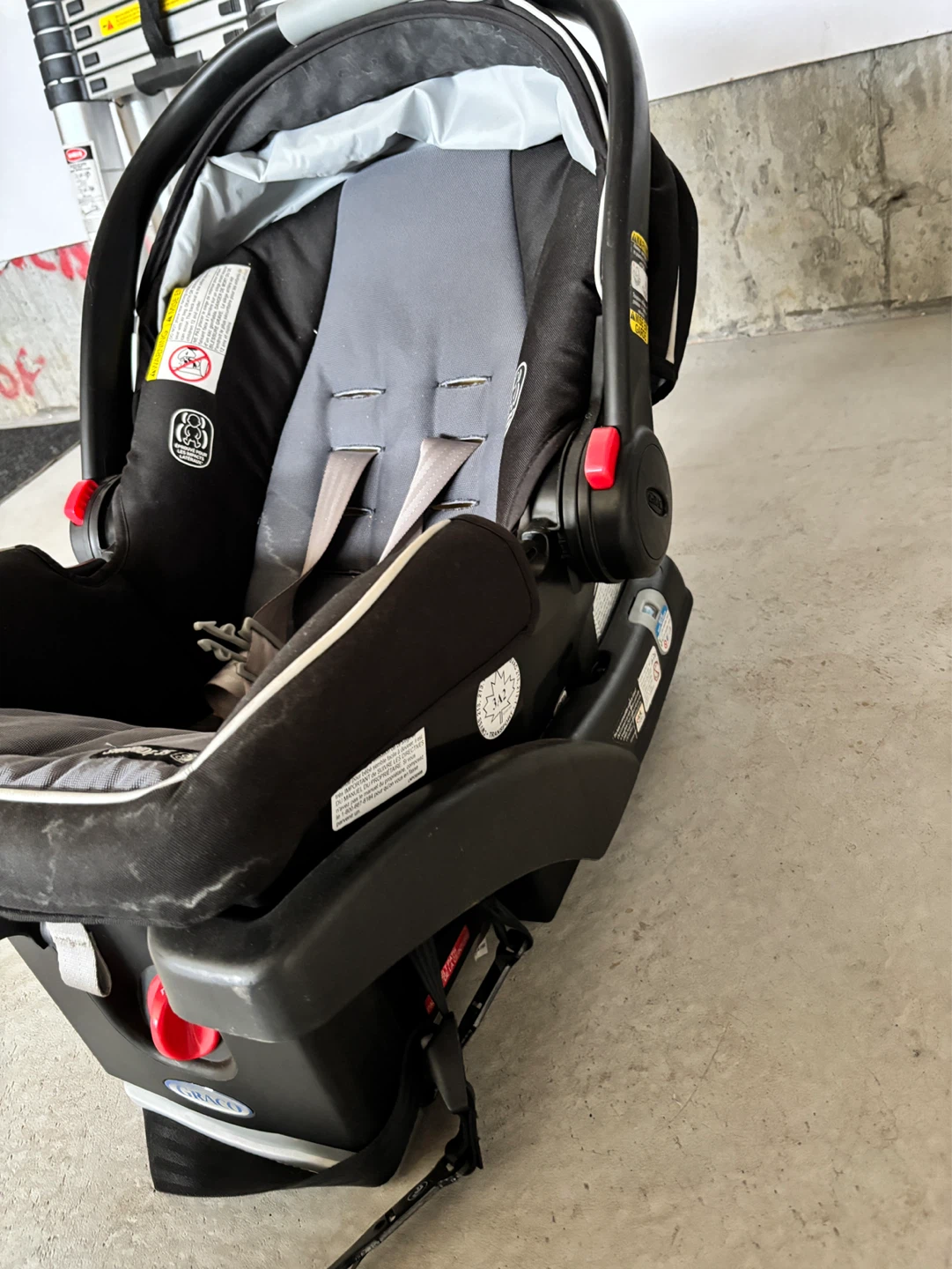 Graco SnugRide 35 Infant Car Seat - photo 2