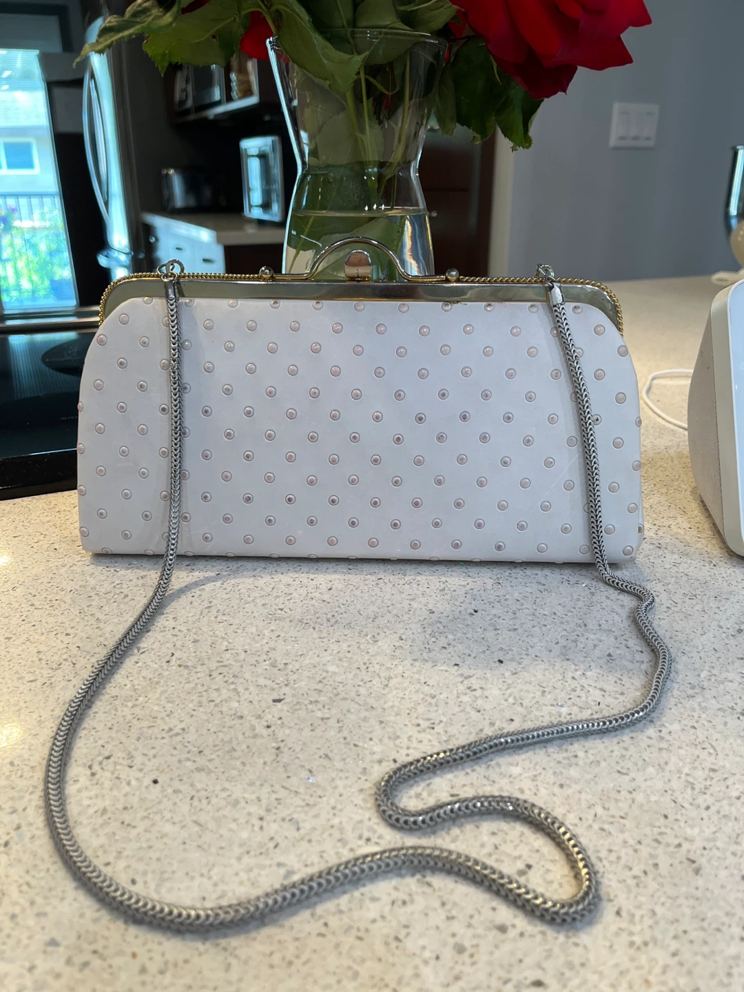 White beaded clutch purse with silver chain - photo 2