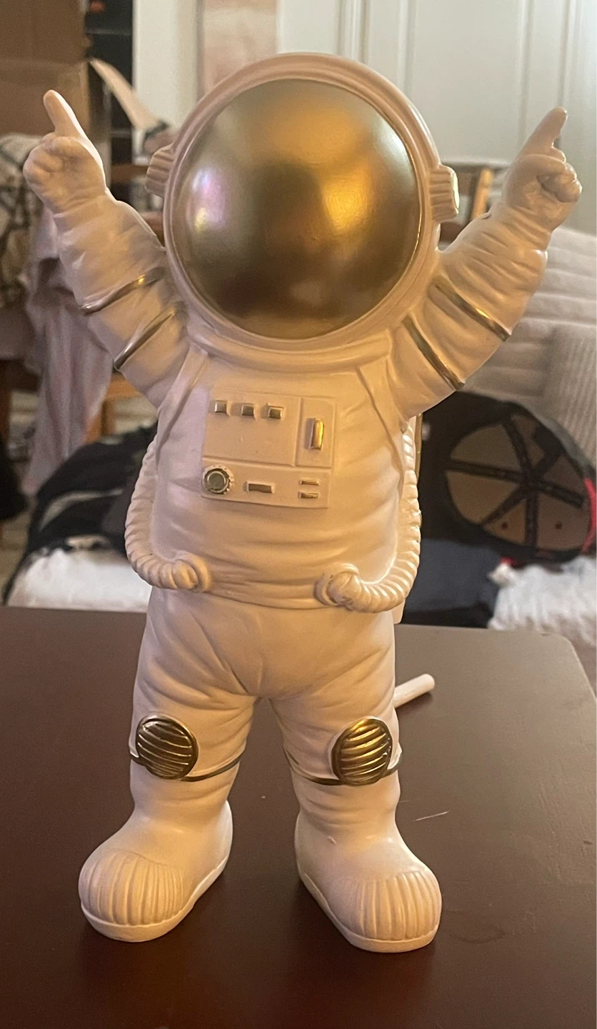Street27 Astronaut Spaceman Statue - Matte Golden