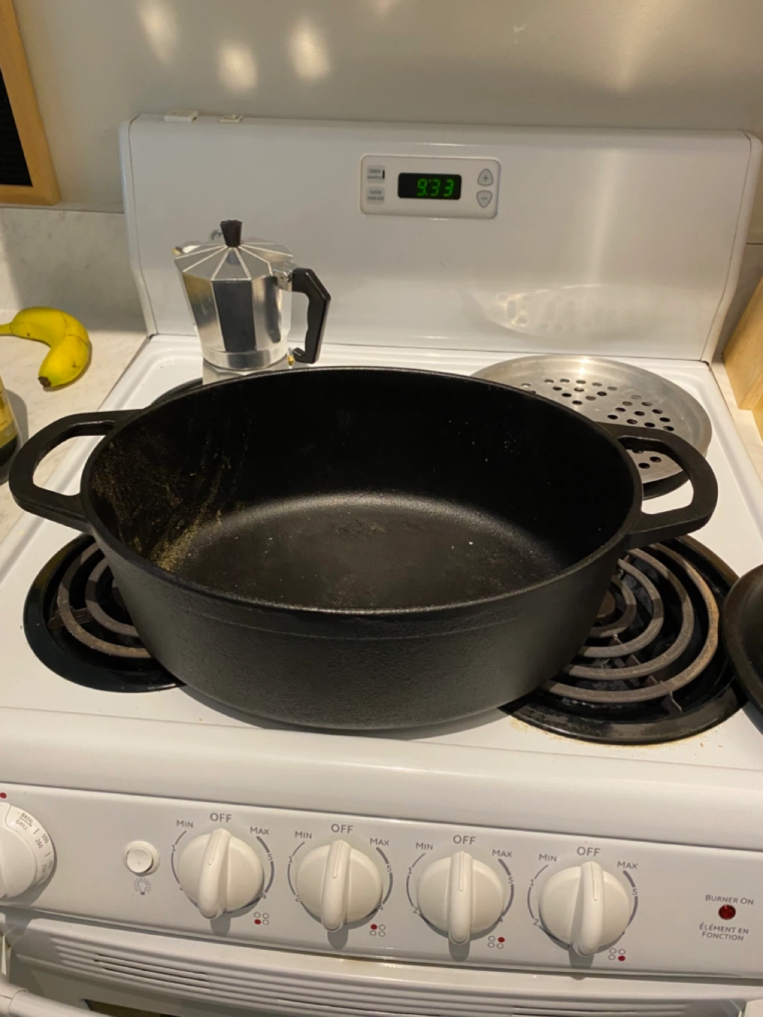 Black 7qt Oval Cast Iron Dutch Oven - photo 2