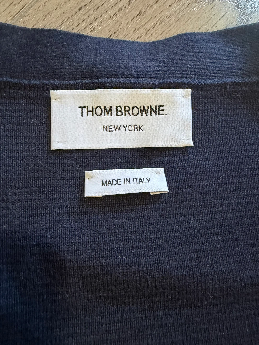 Authentic Thom Browne 4-Bar Milano Stitch V-Neck Cardigan - Navy - photo 2