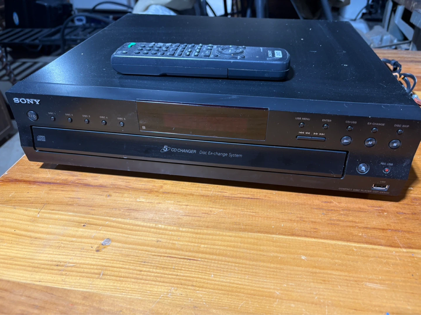 Sony 5-Disc CD Changer Disc Exchange System CDP-CE500 - photo 2