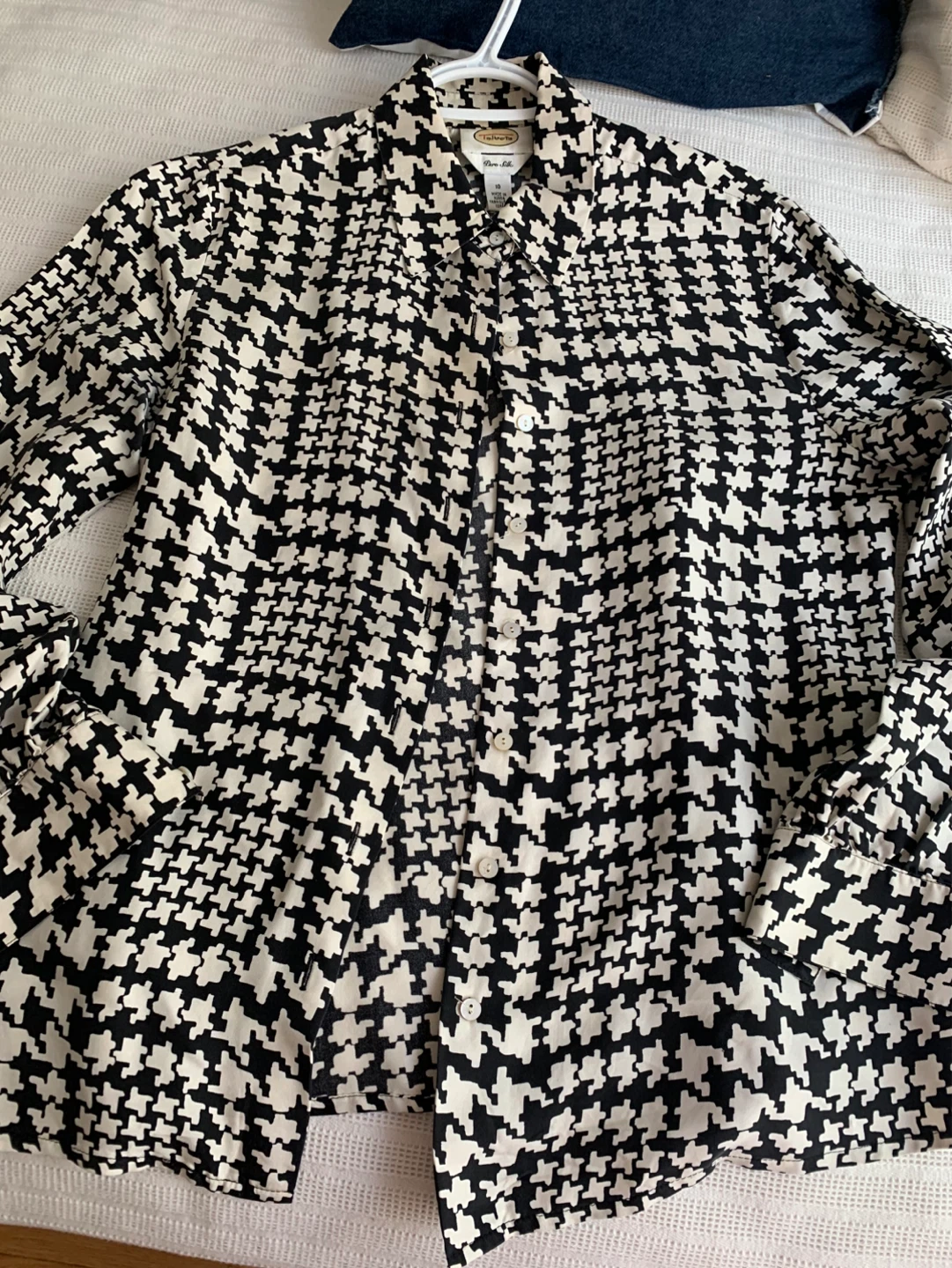 Talbots Pure Silk Houndstooth Button-Up Shirt Size 10