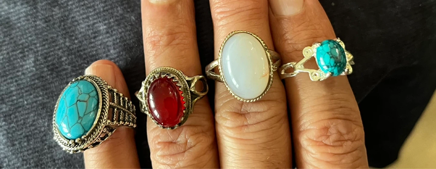 Set of 4 Fashion Rings with Gemstones