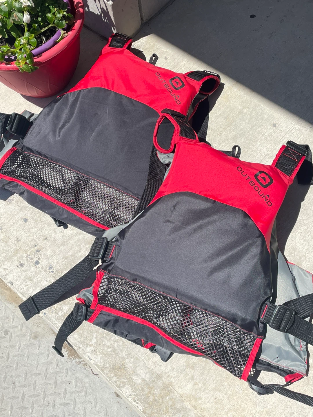 New Adult Outbound Life Jackets S/M & L/XL - photo 2