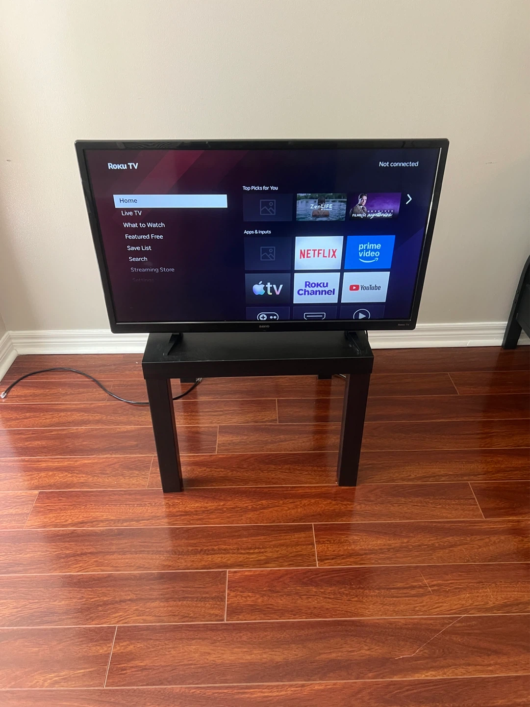 Roku TV Flat Screen 32’