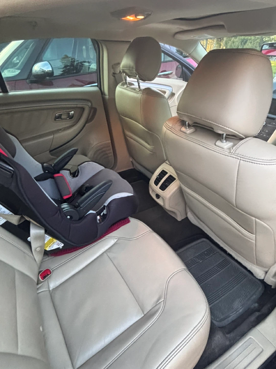 Black Ford Taurus ,2013 - photo 4