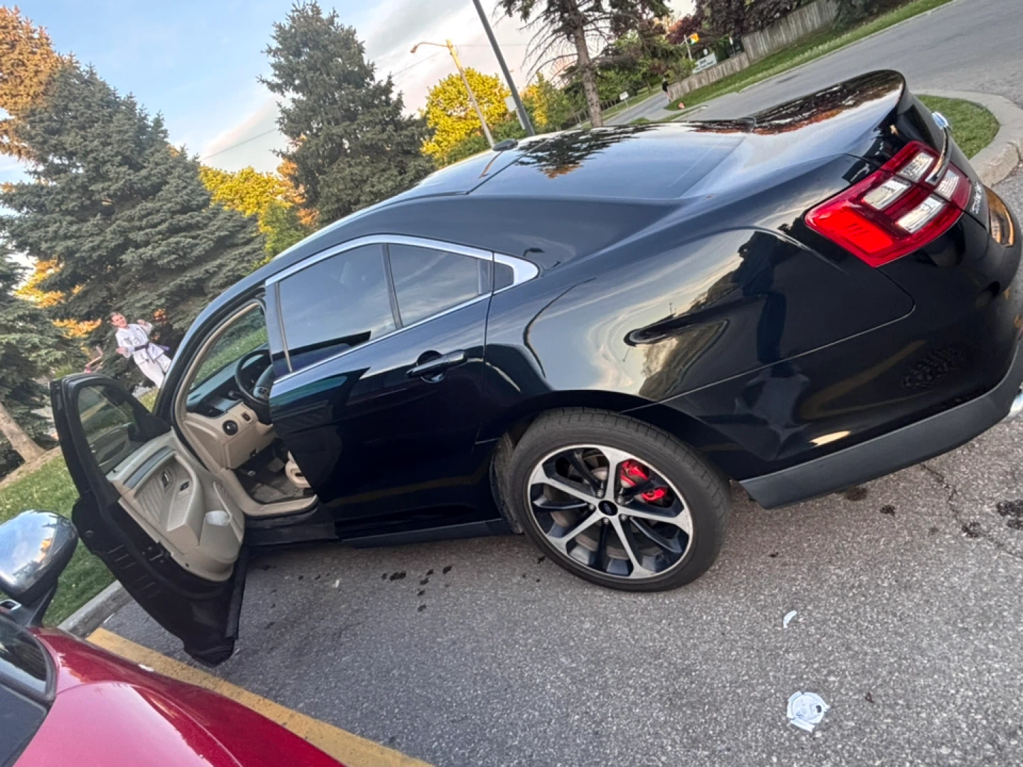 Black Ford Taurus ,2013